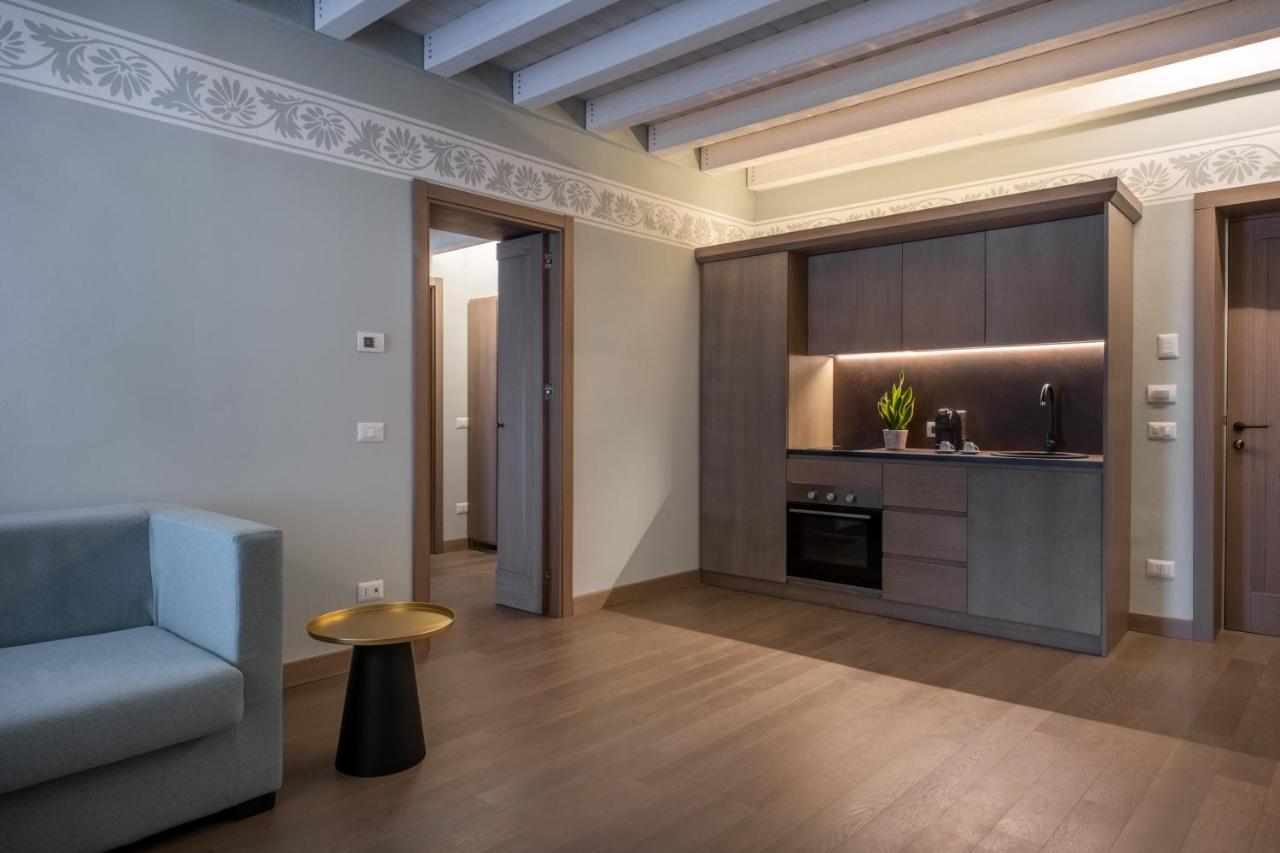 פלרמו Palazzo De Gregorio Apartments מראה חיצוני תמונה