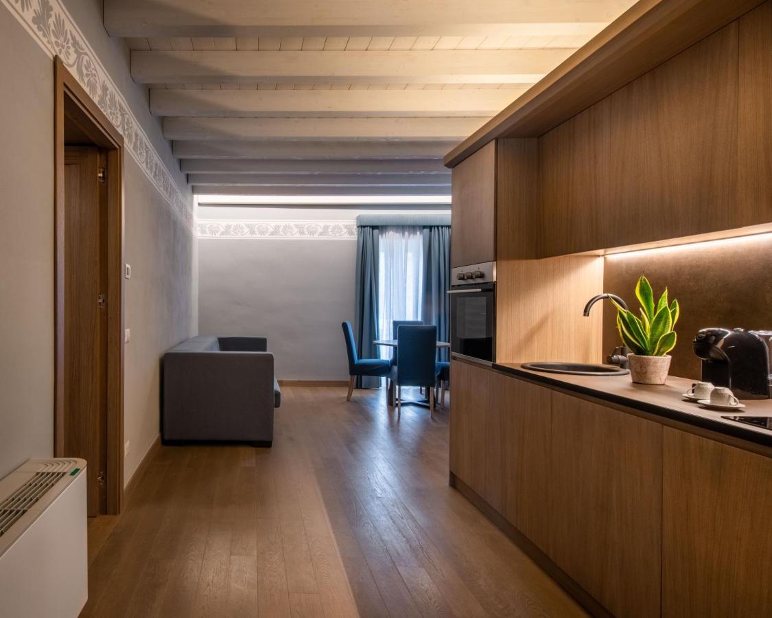 פלרמו Palazzo De Gregorio Apartments מראה חיצוני תמונה